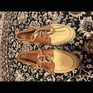 Dooney and Bourke Stylish Brown & Tan Leather Boat Shoes